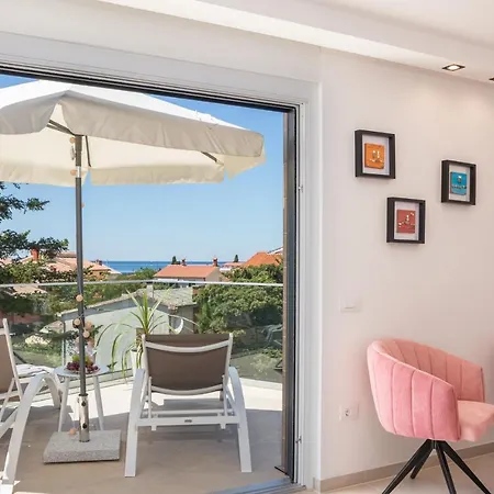 Elena Deluxe Mit Whirlpool Und Pool Am Villa