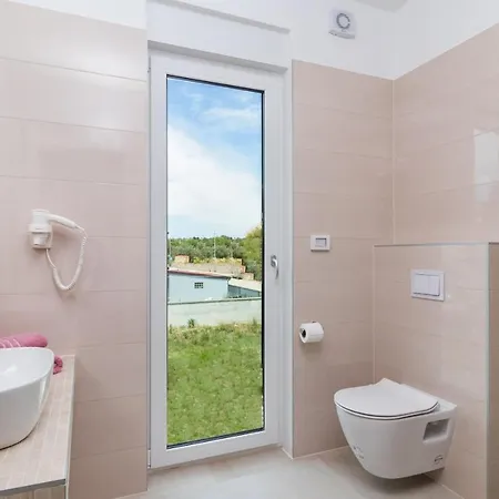Villa Elena Deluxe Mit Whirlpool Und Pool Am Fažana