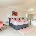 Elena Deluxe Mit Whirlpool Und Beheiztem Pool Am Und Wunderschönen Blick Auf Brijuni Inseln *
