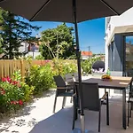 Villa Elena Deluxe Mit Whirlpool Und Beheiztem Pool Am Und Wunderschönen Blick Auf Brijuni Inseln