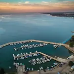 Elena Deluxe Mit Whirlpool Und Beheiztem Pool Am Und Wunderschönen Blick Auf Brijuni Inseln * Fažana