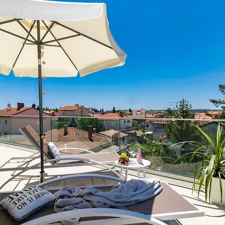 Elena Deluxe Mit Whirlpool Und Beheiztem Pool Am Und Wunderschoenen Blick Auf Brijuni Inseln Villa