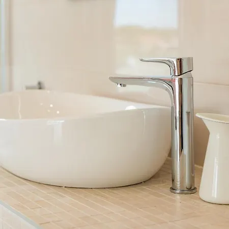 Elena Deluxe Mit Whirlpool Und Beheiztem Pool Am Und Wunderschoenen Blick Auf Brijuni Inseln