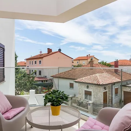 Elena Deluxe Mit Whirlpool Und Beheiztem Pool Am Und Wunderschoenen Blick Auf Brijuni Inseln Villa *