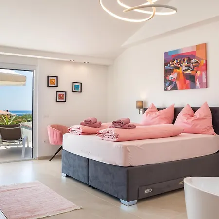 Elena Deluxe Mit Whirlpool Und Beheiztem Pool Am Und Wunderschoenen Blick Auf Brijuni Inseln Villa Fažana