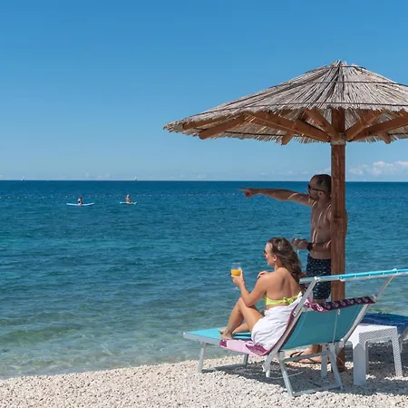 Elena Deluxe Mit Whirlpool Und Beheiztem Pool Am Und Wunderschoenen Blick Auf Brijuni Inseln فيلة فاجانا