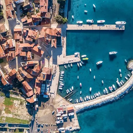 Elena Deluxe Mit Whirlpool Und Beheiztem Pool Am Und Wunderschoenen Blick Auf Brijuni Inseln Willa Fažana