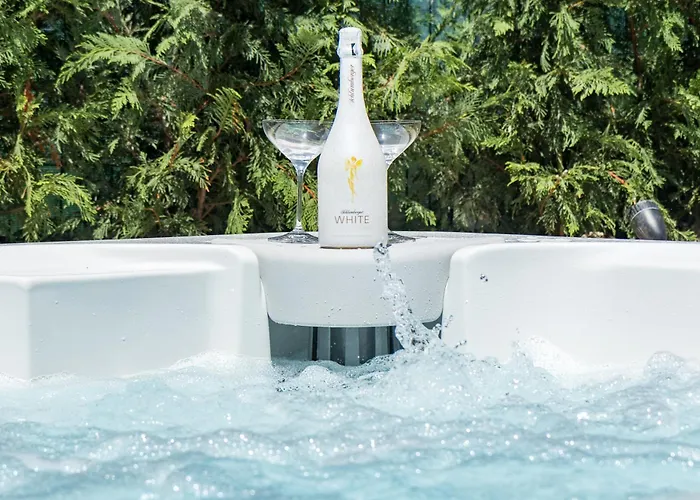 Willa Elena Deluxe Mit Whirlpool Und Beheiztem Pool Am Und Wunderschoenen Blick Auf Brijuni Inseln