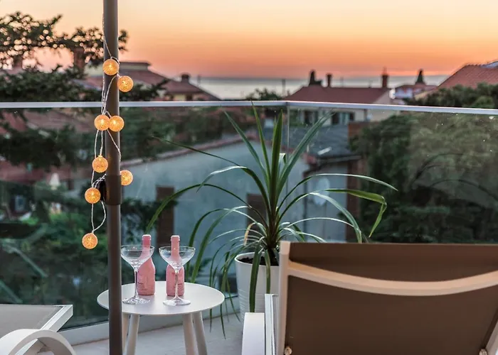 Elena Deluxe Mit Whirlpool Und Beheiztem Pool Am Und Wunderschoenen Blick Auf Brijuni Inseln Willa Fažana