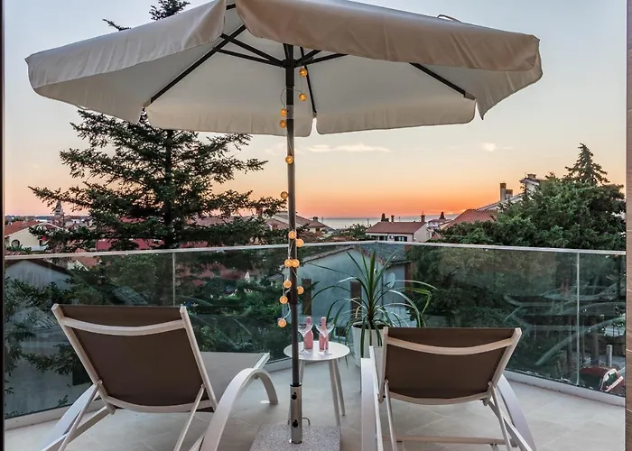 Willa Elena Deluxe Mit Whirlpool Und Beheiztem Pool Am Und Wunderschoenen Blick Auf Brijuni Inseln *