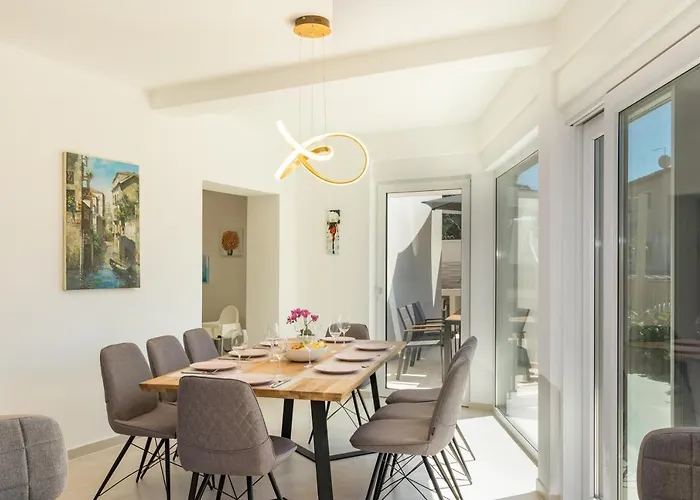 Elena Deluxe Mit Whirlpool Und Beheiztem Pool Am Und Wunderschoenen Blick Auf Brijuni Inseln Willa *