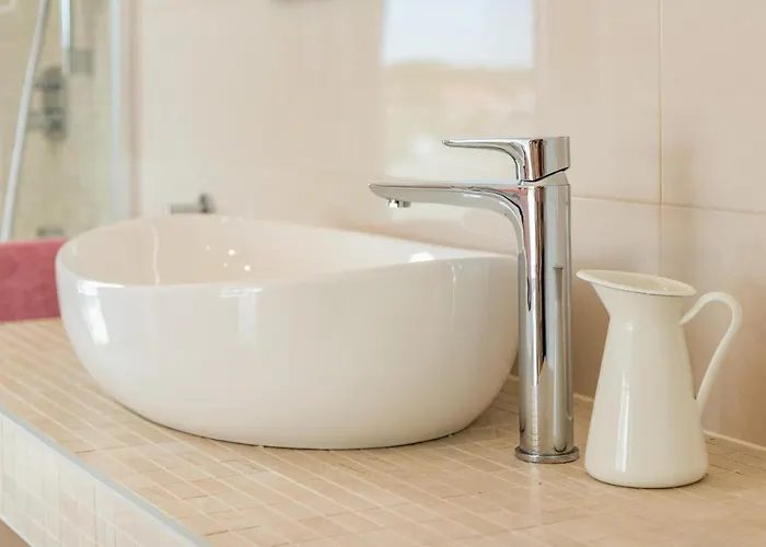 Elena Deluxe Mit Whirlpool Und Beheiztem Pool Am Und Wunderschoenen Blick Auf Brijuni Inseln