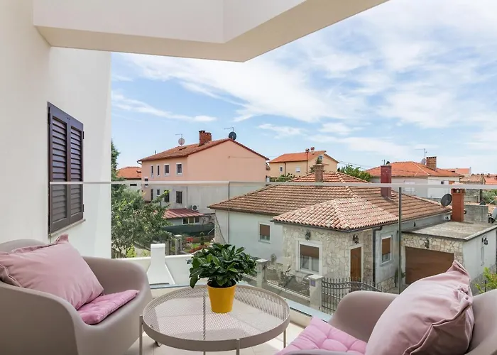 Elena Deluxe Mit Whirlpool Und Beheiztem Pool Am Und Wunderschoenen Blick Auf Brijuni Inseln Willa *