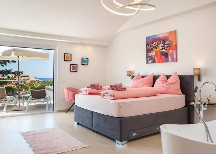 Elena Deluxe Mit Whirlpool Und Beheiztem Pool Am Und Wunderschoenen Blick Auf Brijuni Inseln Willa Fažana