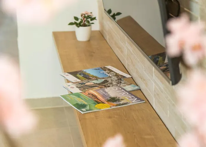 Willa Elena Deluxe Mit Whirlpool Und Beheiztem Pool Am Und Wunderschoenen Blick Auf Brijuni Inseln Fažana