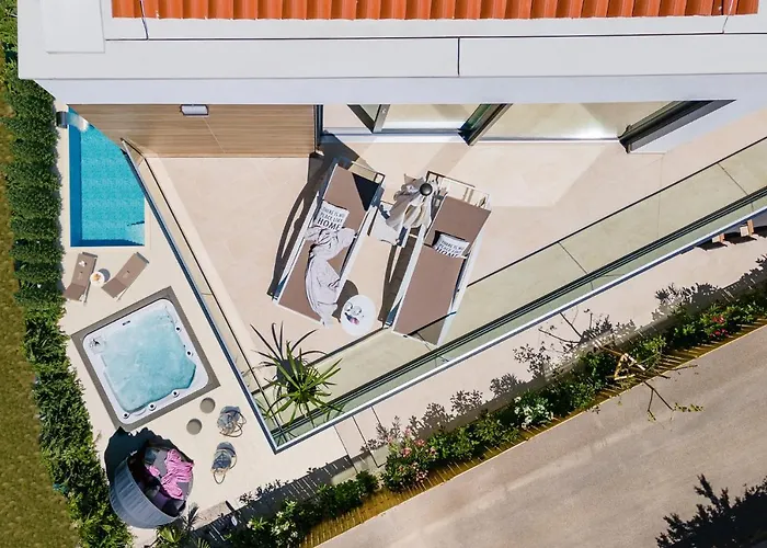 Elena Deluxe Mit Whirlpool Und Beheiztem Pool Am Und Wunderschoenen Blick Auf Brijuni Inseln Willa