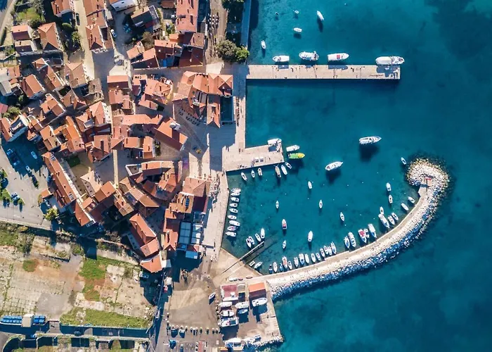 Elena Deluxe Mit Whirlpool Und Beheiztem Pool Am Und Wunderschoenen Blick Auf Brijuni Inseln Willa Fažana